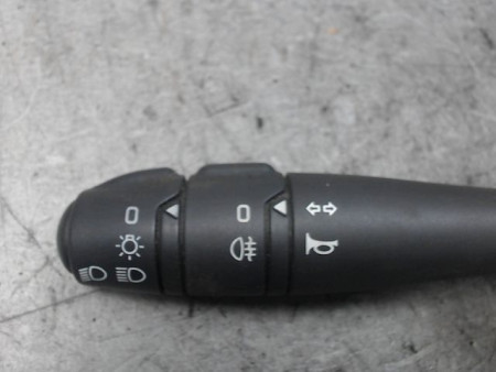 COMMANDE CLIGNOTANT RENAULT TWINGO 2 2007-