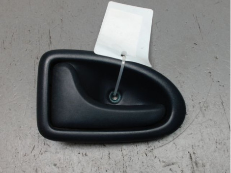 POIGNEE INTERIEURE PORTE AVANT GAUCHE RENAULT CLIO II PH.1 98-2001