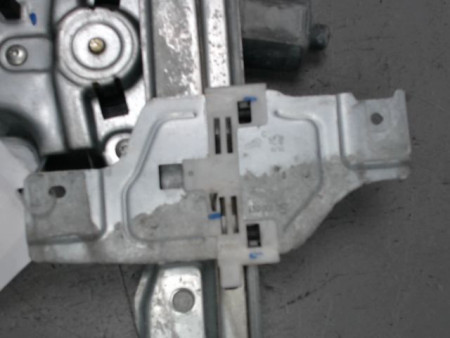 MECANISME+MOTEUR LEVE-GLACE AVANT GAUCHE PEUGEOT 2008