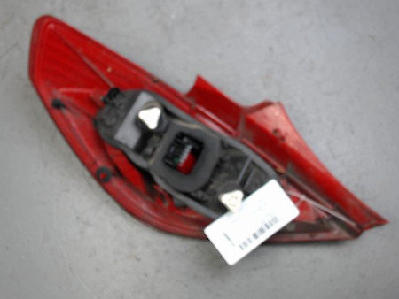 FEU ARRIERE DROIT OPEL CORSA 2010-