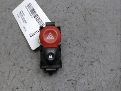 BOUTON DE WARNING RENAULT KANGOO