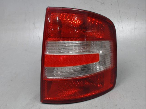 FEU ARRIERE DROIT SKODA FABIA COMBI 2004-