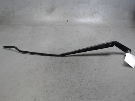 BRAS ESSUIE-GLACE AVANT DROIT SEAT TOLEDO 99-