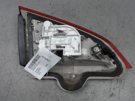 FEU ARRIERE INTERIEUR DROIT FORD MONDEO SW 2007-