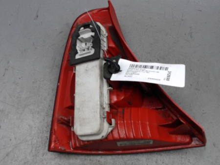 FEU ARRIERE DROIT RENAULT CLIO II PH.2 01-06