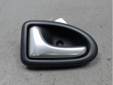 POIGNEE INTERIEURE PORTE AVANT GAUCHE RENAULT CLIO II PH.2 01-06