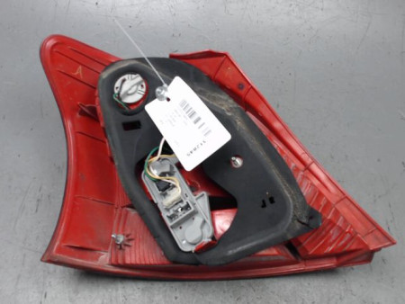 FEU ARRIERE DROIT TOYOTA YARIS 2005-