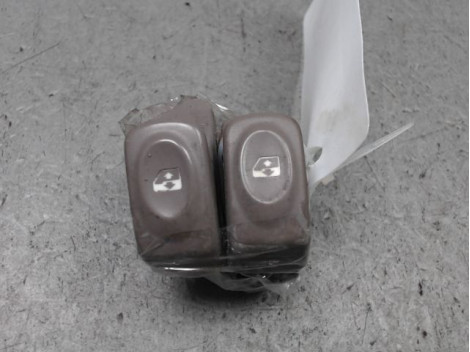 COMMANDE LEVE-GLACE PORTE AVG RENAULT TWINGO 93-98