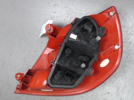 FEU ARRIERE GAUCHE  RENAULT CLIO III 2005-