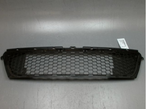 GRILLE PARE-CHOC AVANT DACIA SANDERO 2008-