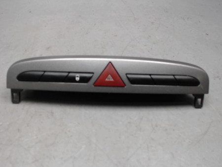 BOUTON DE WARNING PEUGEOT 308