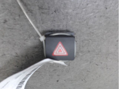 BOUTON DE WARNING AUDI A6