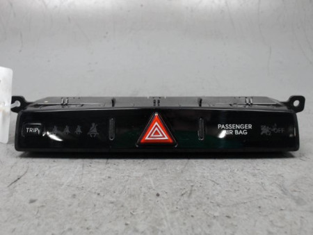 BOUTON DE WARNING HYUNDAI I20