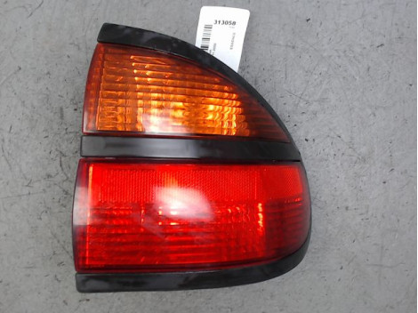 FEU ARRIERE DROIT RENAULT LAGUNA 98-2000