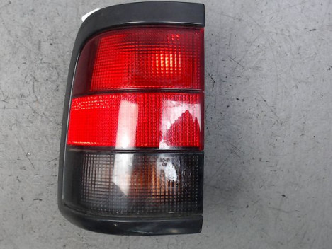 FEU ARRIERE GAUCHE  PEUGEOT 806 94-2001