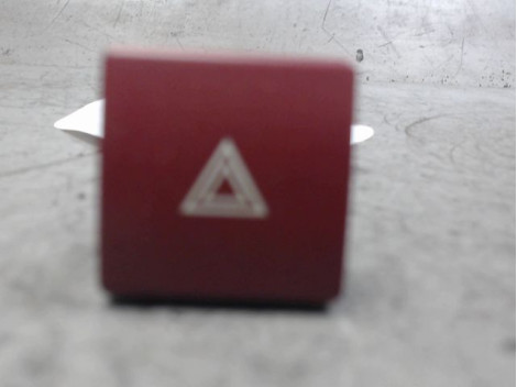 BOUTON DE WARNING PEUGEOT PARTNER TEPEE 2008-