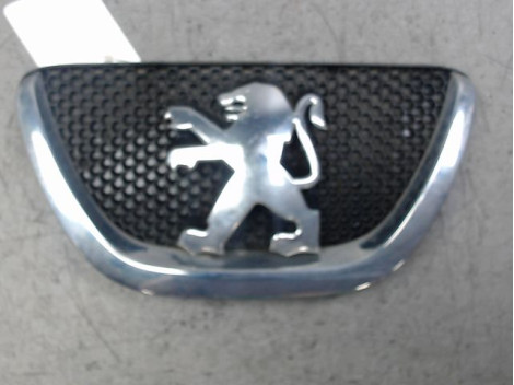 SIGLE CALANDRE PEUGEOT 107 5P