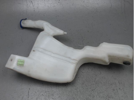 RESERVOIR LAVE-GLACE AVANT FORD FIESTA 2008-