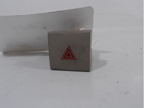 BOUTON DE WARNING PEUGEOT 508 2010-