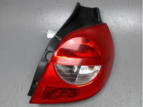 FEU ARRIERE DROIT RENAULT CLIO III 2005-