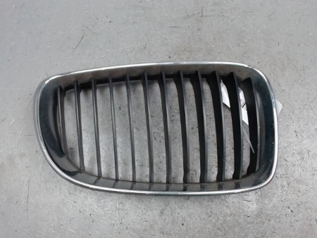 GRILLE CALANDRE DROIT B.M.W. SERIE 1