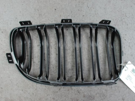 GRILLE CALANDRE GAUCHE B.M.W. SERIE 1