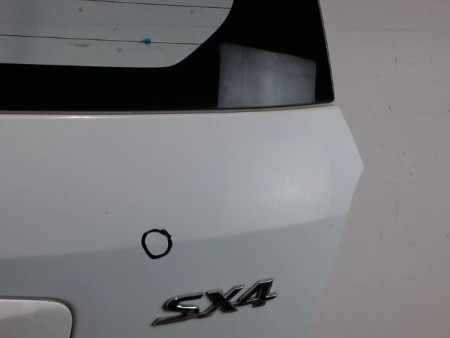 HAYON SUZUKI SX4