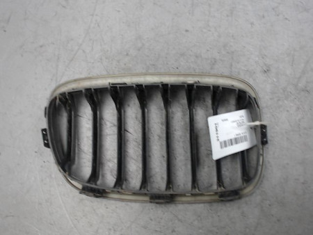 GRILLE CALANDRE GAUCHE B.M.W. SERIE 1