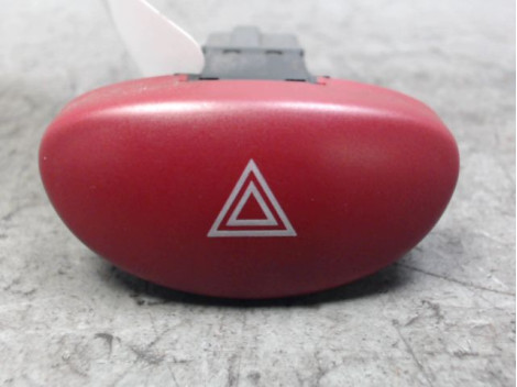 BOUTON DE WARNING PEUGEOT 206