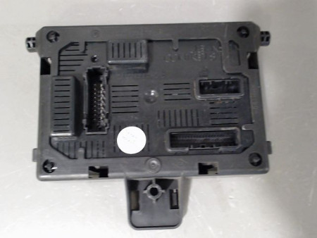 BOITIER GESTION HABITACLE RENAULT CLIO III 2009-