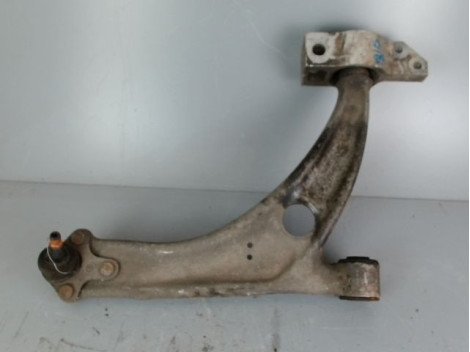 TRIANGLE INFERIEUR AVANT DROIT VOLKSWAGEN PASSAT 5 1.9 TDI - 8V TURBO