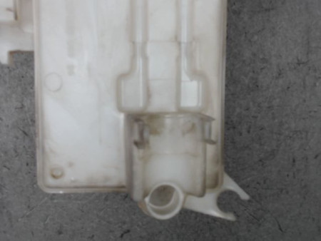 RESERVOIR LAVE-GLACE AVANT PEUGEOT 407