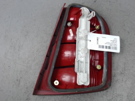 FEU ARRIERE GAUCHE  SKODA FABIA 2004-2007