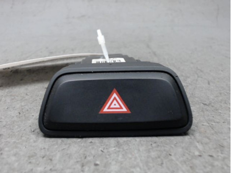 BOUTON DE WARNING KIA PICANTO