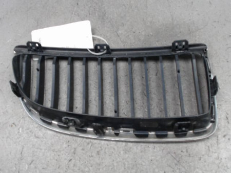 GRILLE CALANDRE GAUCHE B.M.W. SERIE 3