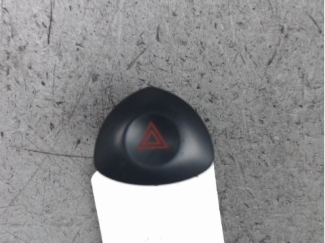 BOUTON DE WARNING RENAULT CLIO II PH.2 01-06