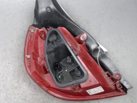 FEU ARRIERE DROIT RENAULT CLIO III 2009-