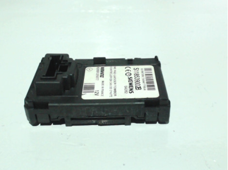 LECTEUR DE CARTE RENAULT GRAND SCENIC II 2004-06