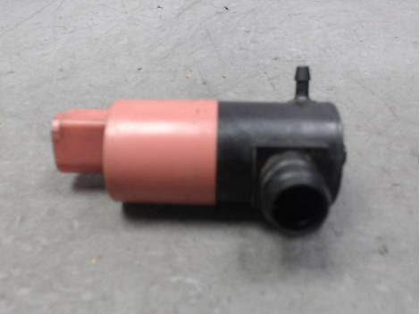 POMPE LAVE-GLACE AVANT TOYOTA YARIS 2005-