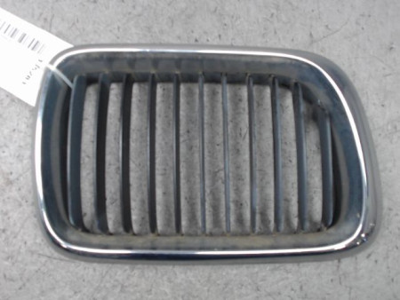 GRILLE CALANDRE DROIT B.M.W. SERIE 3