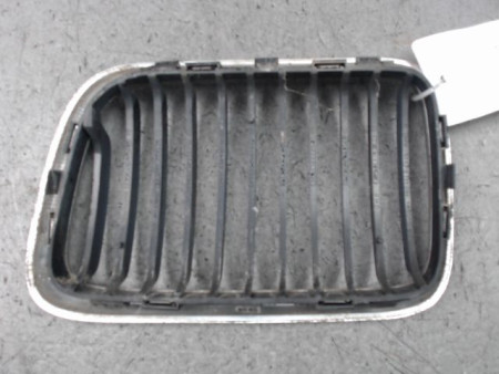 GRILLE CALANDRE DROIT B.M.W. SERIE 3