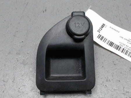 PRISE 12V AV PEUGEOT 308 2011-