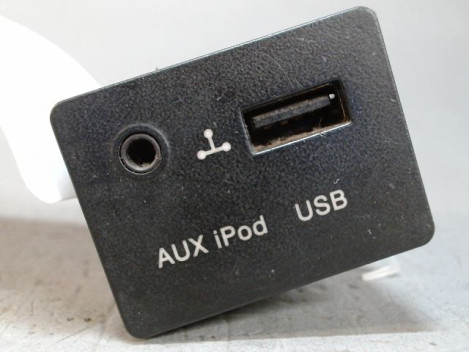 PORT USB/AUX KIA CEE-D