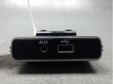 PORT USB/AUX FIAT 500