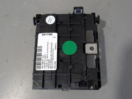 BOITE A FUSIBLES PEUGEOT 308 2007-