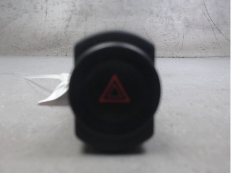 BOUTON DE WARNING DACIA DUSTER 2010-