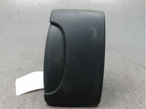 POIGNEE EXTERIEURE PORTE COULISSANTE GAUCHE RENAULT KANGOO