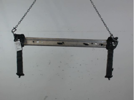 TRAVERSE INFERIEURE ARMATURE AVANT RENAULT MEGANE III 2008-