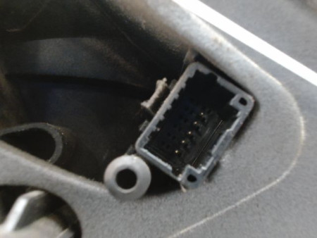 RETROVISEUR EXTERIEUR ELECTRIQUE GAUCHE RENAULT CLIO III ESTATE 2008-
