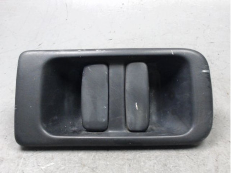 POIGNEE EXTERIEURE PORTE COULISSANTE DROIT NISSAN INTERSTAR MOYEN L2H2 2003-